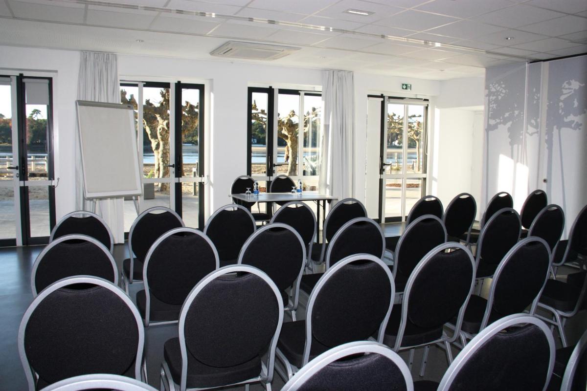 Espace de conférence ou salle de réunion dans l'établissement Hôtel du Parc & Spa