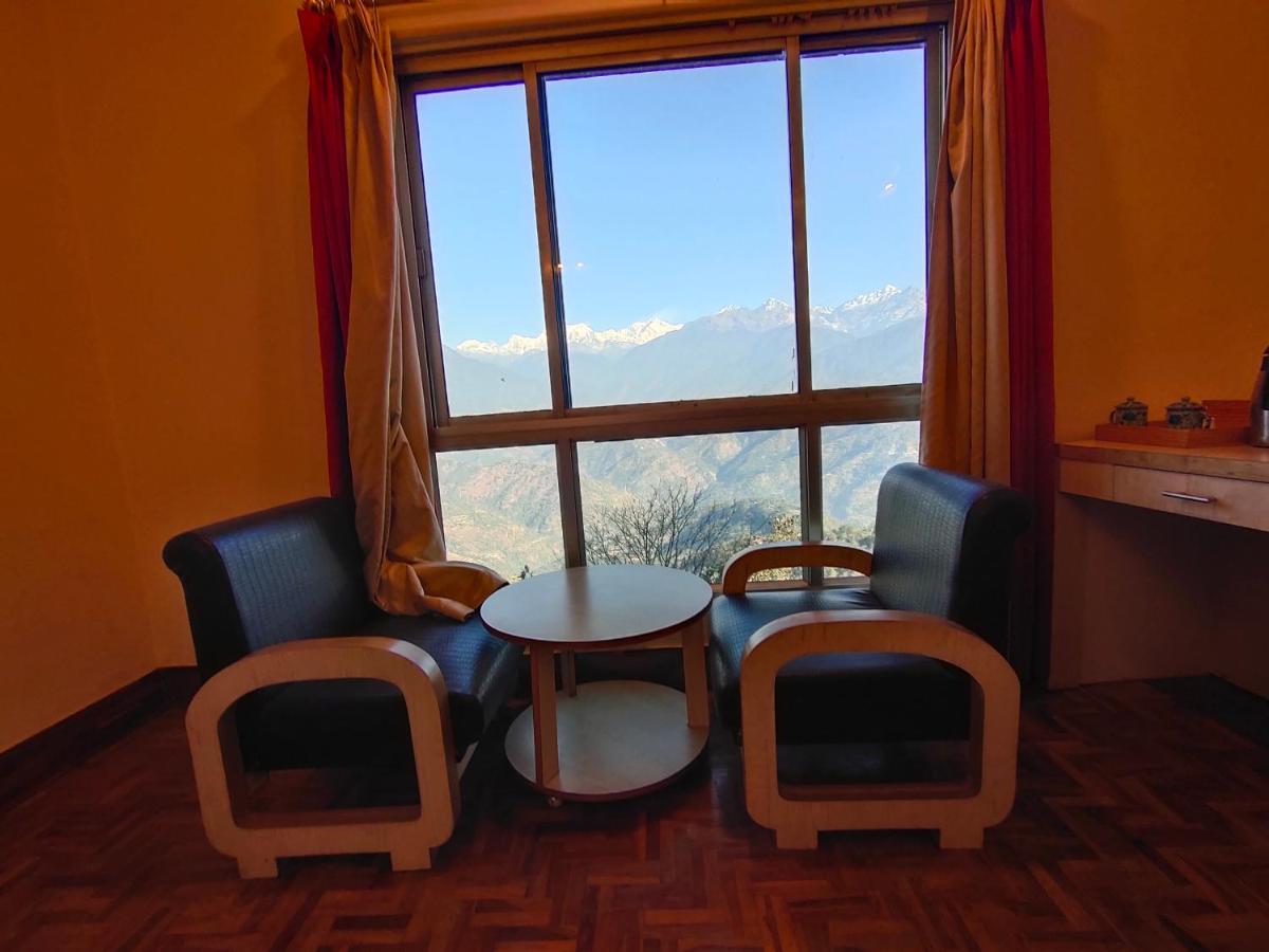 Hotel De Regency - Housity