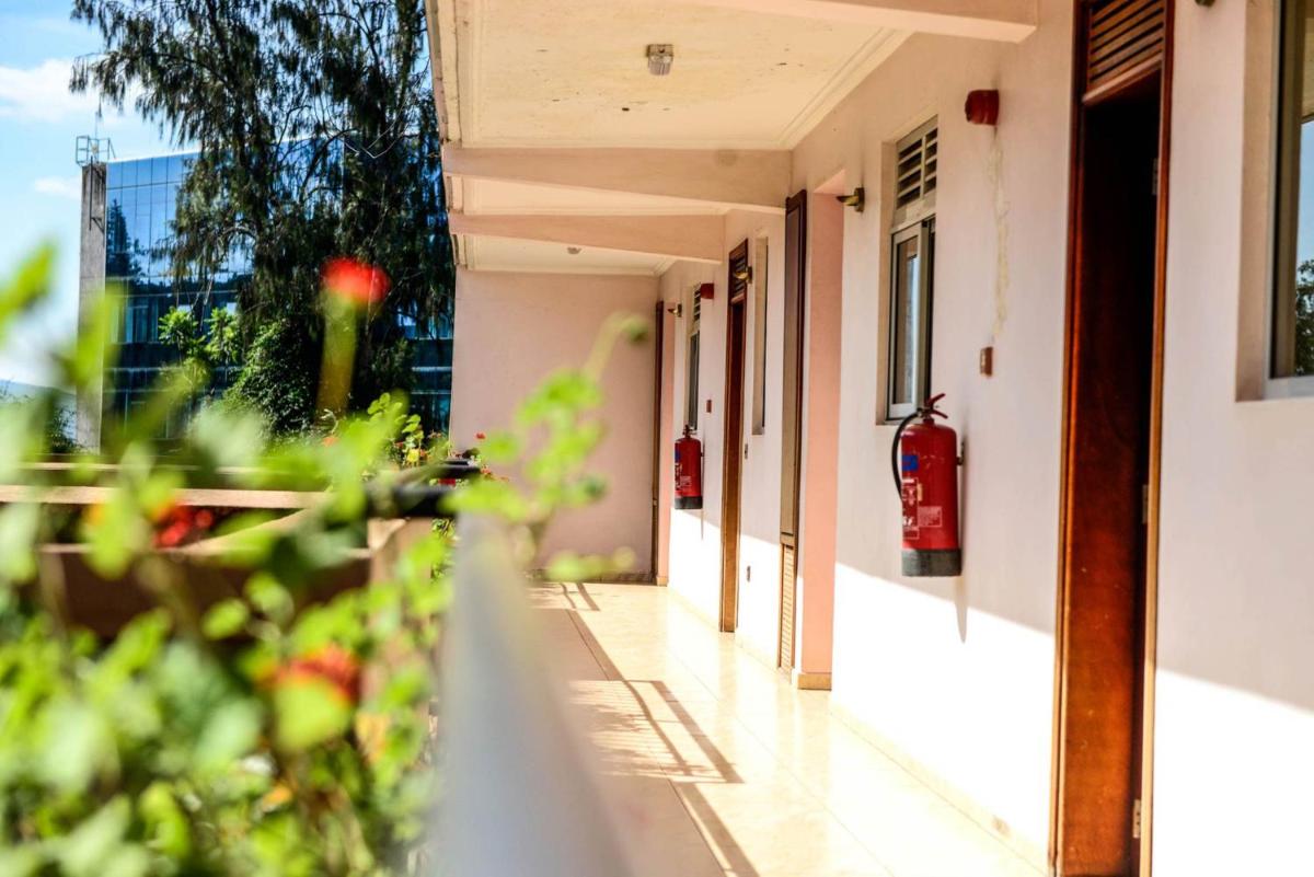 Room in Apartment - You will relax with the amenities offered by this Standard Suite - Housity