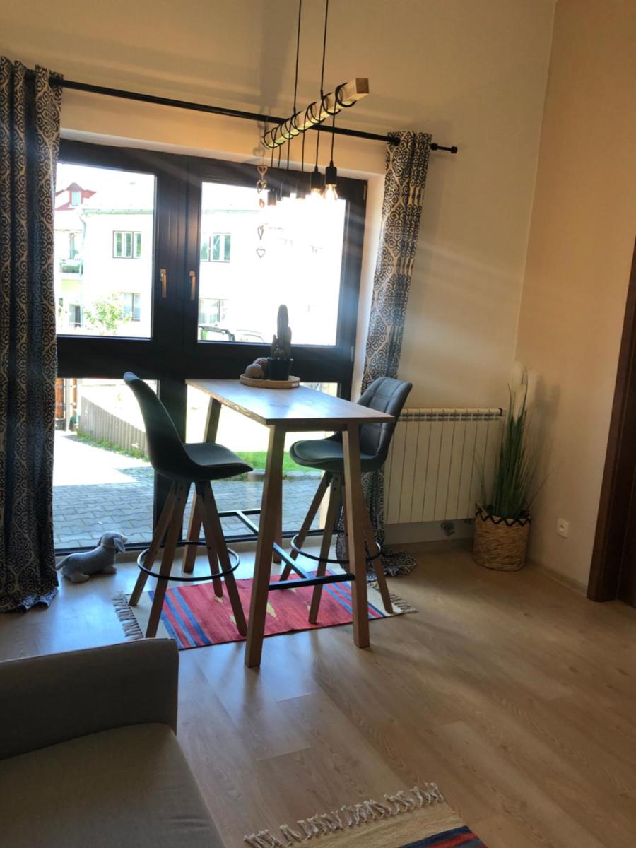 DŮM POD RADNICÍ studia - Housity