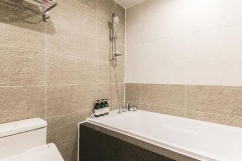 Hotel Chicago - Housity