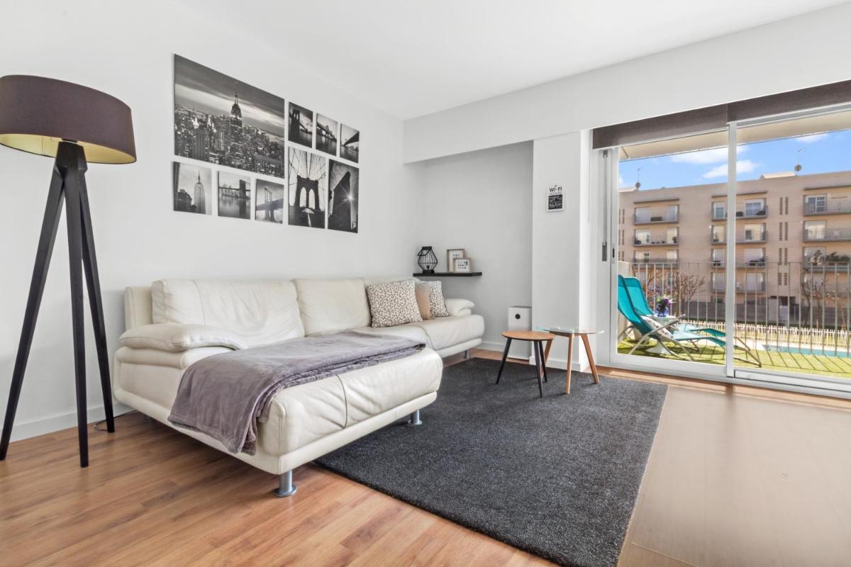 Suitetrails - LOVELY NEW APARTMENT 5 Min WALK TRAIN STATION 7 Min TO CALAFELL BEACH