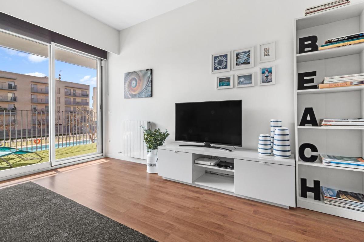 LOVELY NEW APARTMENT 5 Min WALK TRAIN STATION 7 Min TO CALAFELL BEACH - Housity