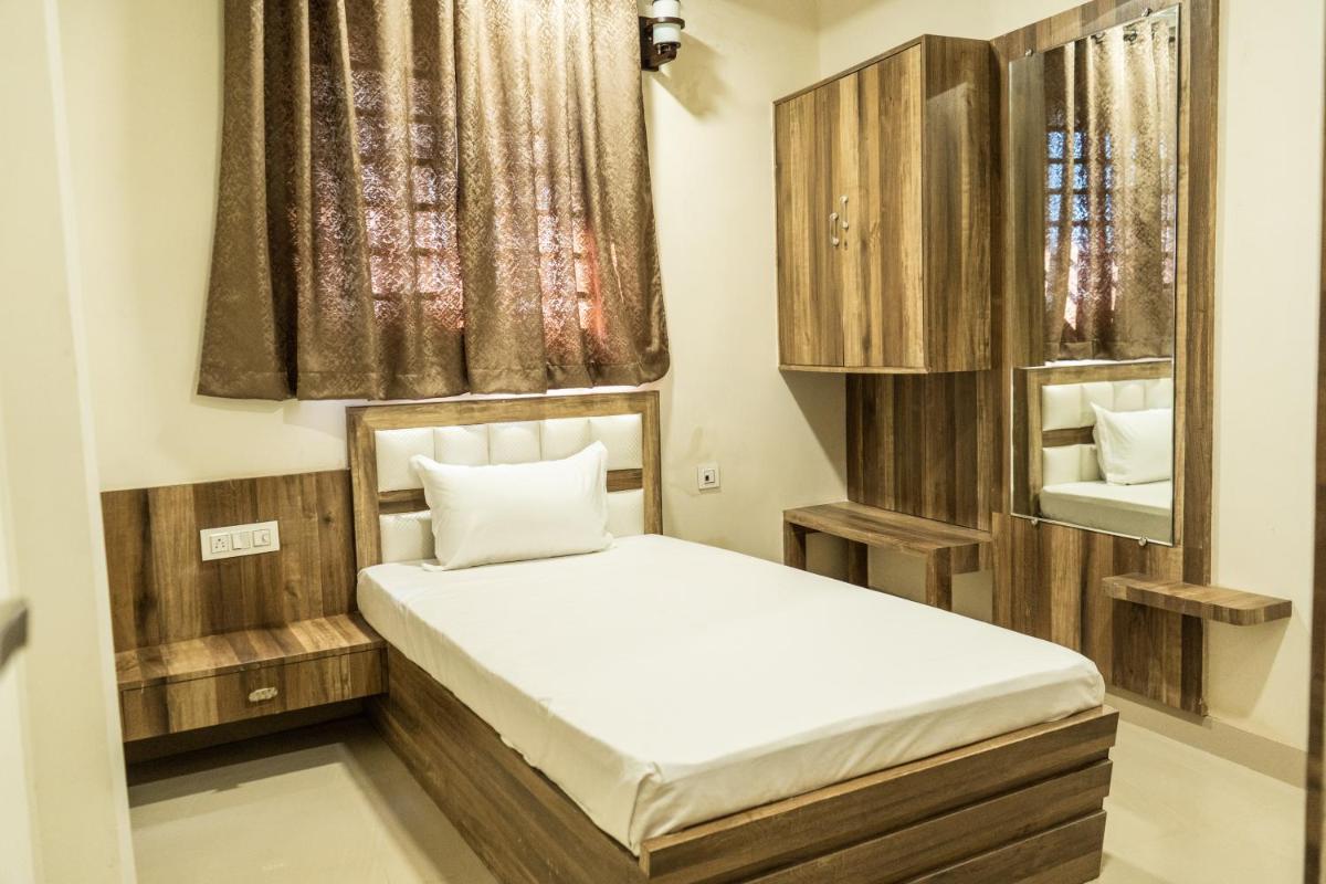 Hotel Anmol Era - Housity