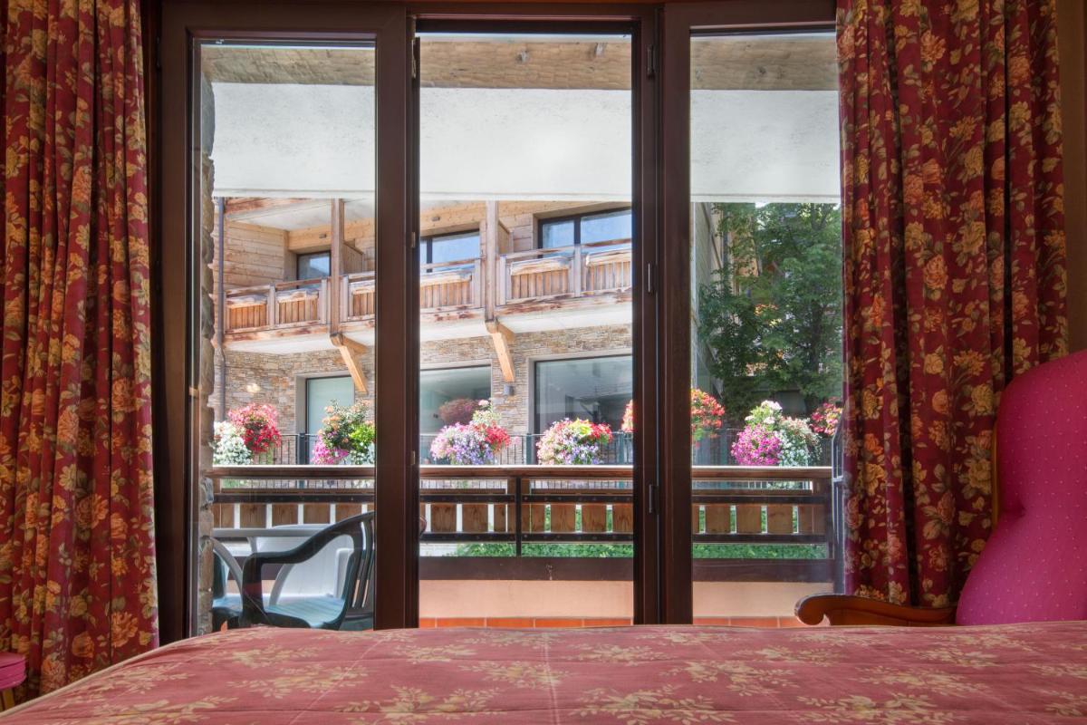 Rutllan & Spa - Housity