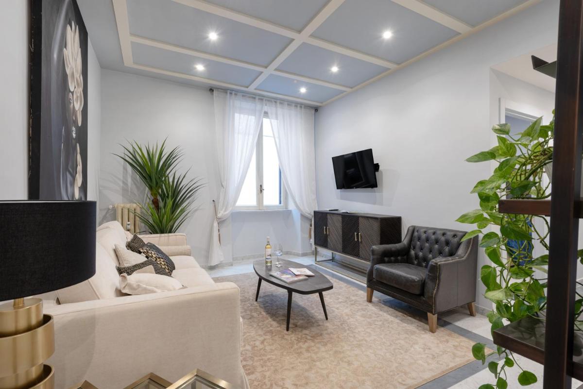 Divo Apartments - Spanish Steps - Housity