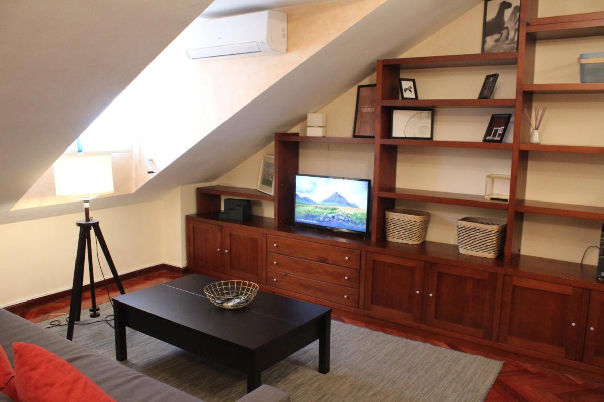 INSIDEHOME Apartments - Ático del Val - Housity