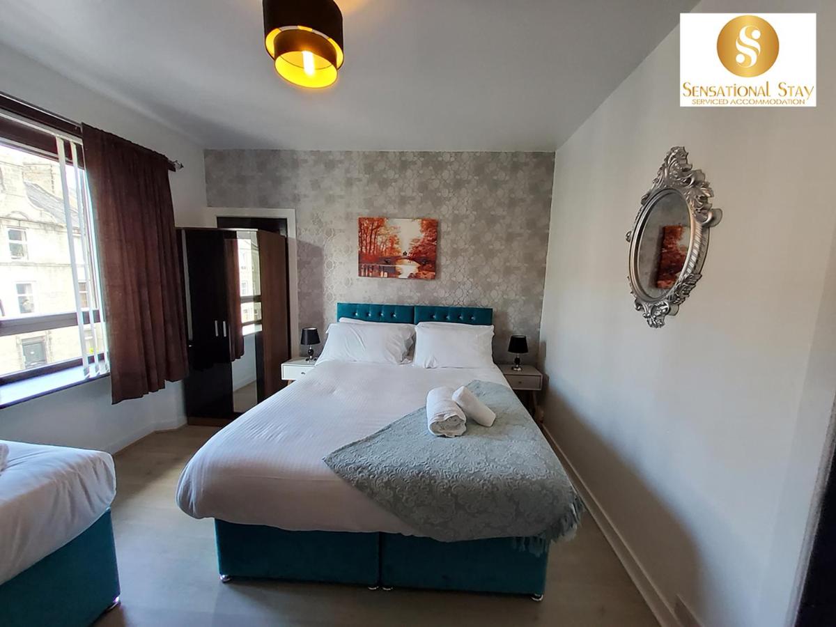 4 Bedroom Apartment By Sensational Stay Short Lets & Serviced Accommodation, Aberdeen , Roslin Street With Free Wi-fi & Netflix - Housity