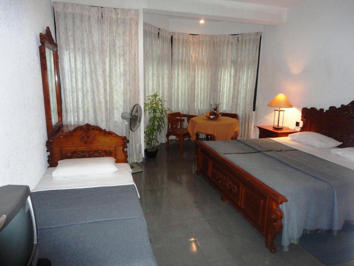 Hotel Country Comfort - Housity