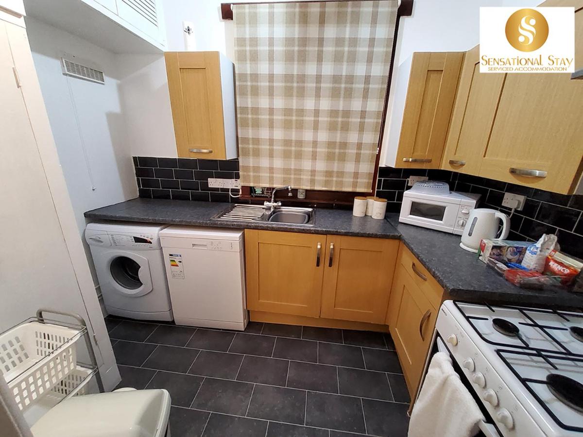 2 Bedroom Apt , Sensational Stay Serviced Accommodation Aberdeen- Middlefield Place - Housity