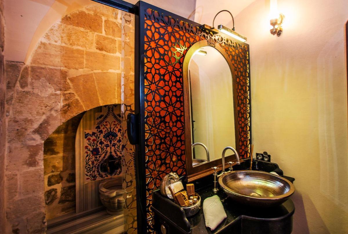 Mardius Tarihi Konak - Housity