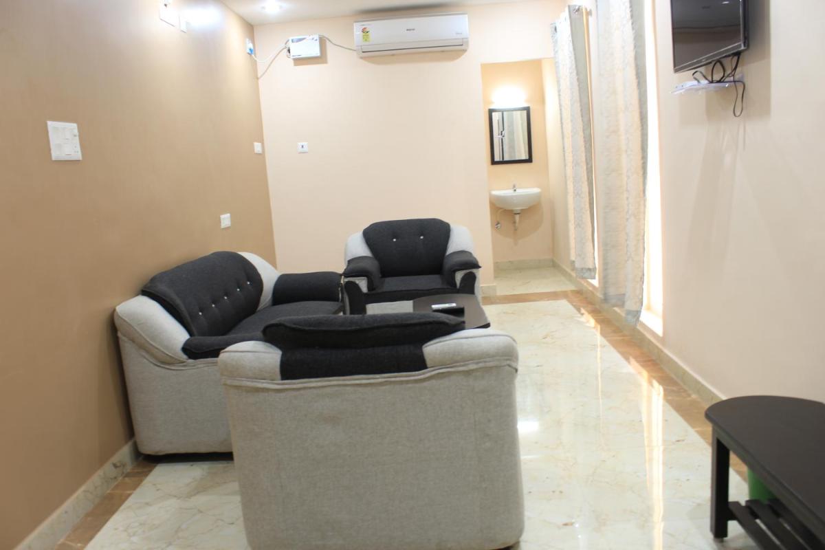 THE CHENNAI INN - Housity
