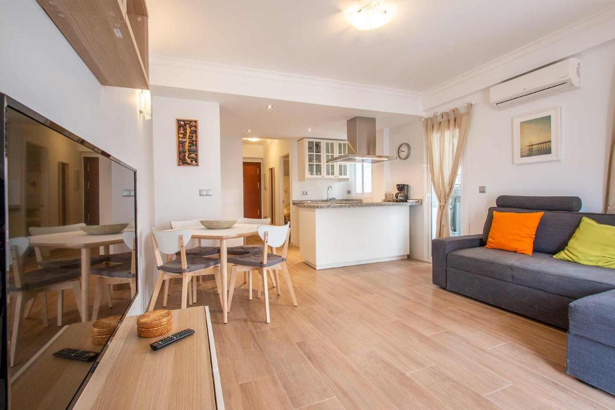 Apartamento al lado de la playa Torrecilla calle Málaga - Housity