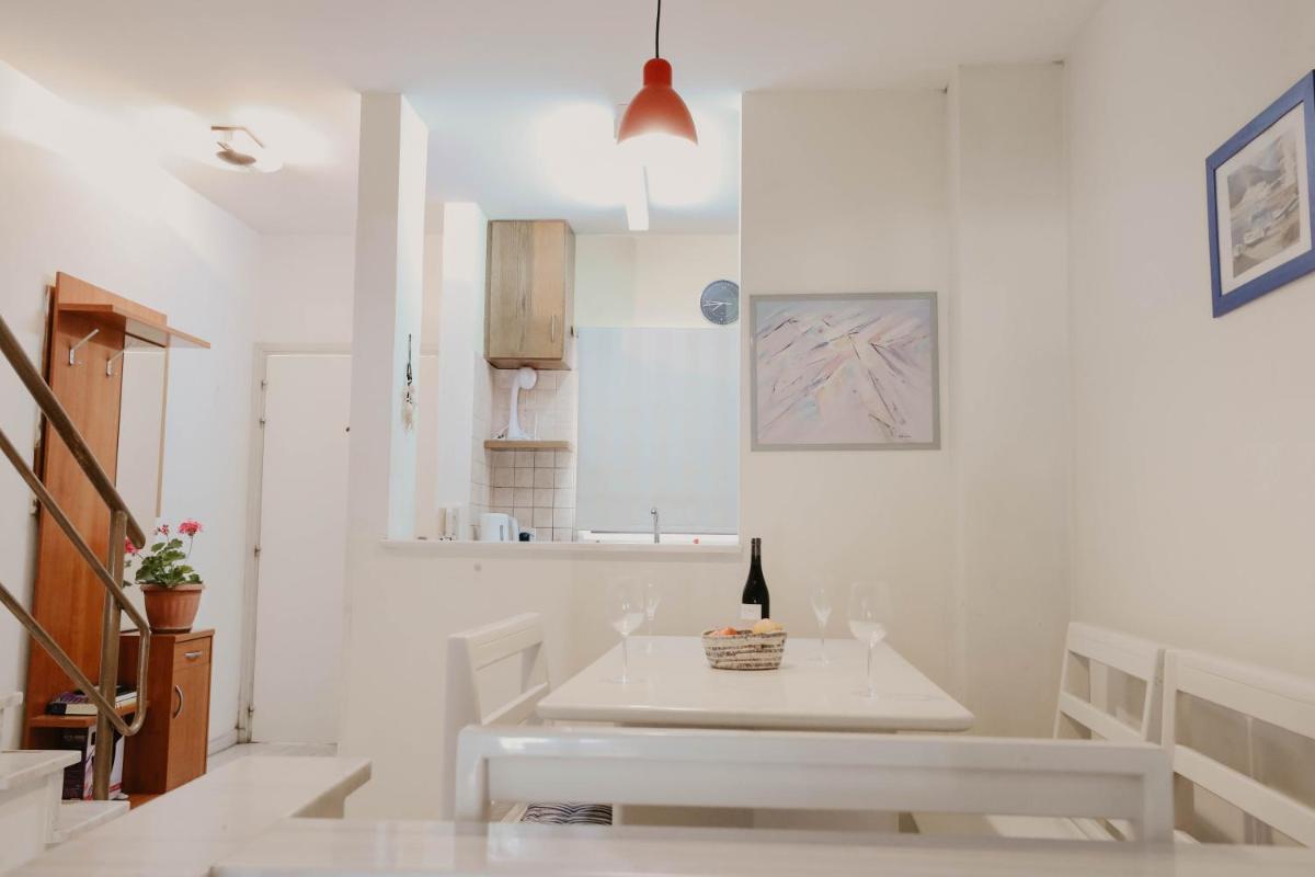 Suitetrails - Pirgos beach house