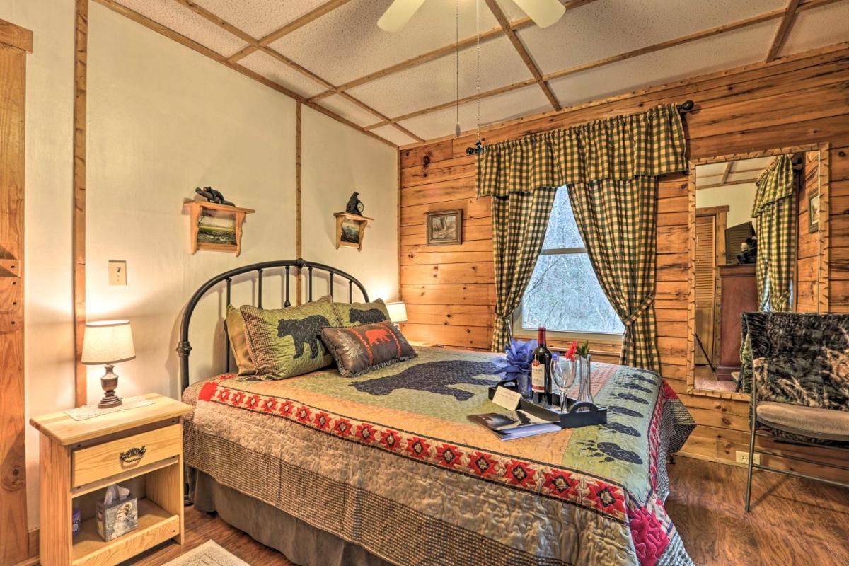 Cosby Cozy Cove Escape with Deck and Fire Pit! - Housity