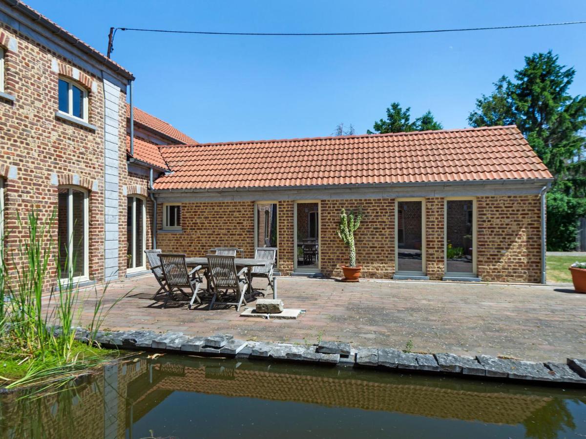 Graceful Holiday Home in Geetbets with Patio - Housity