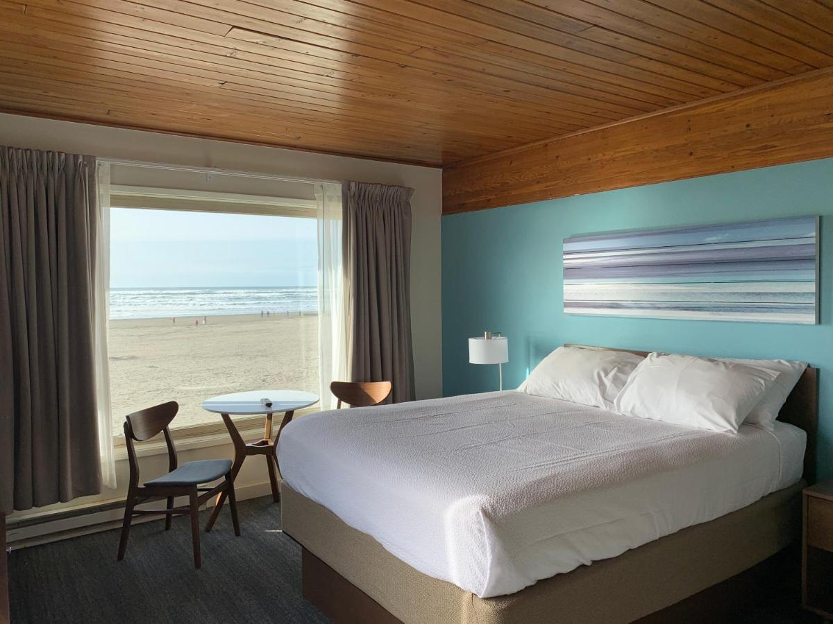 The Ocean Front at Seaside - Housity