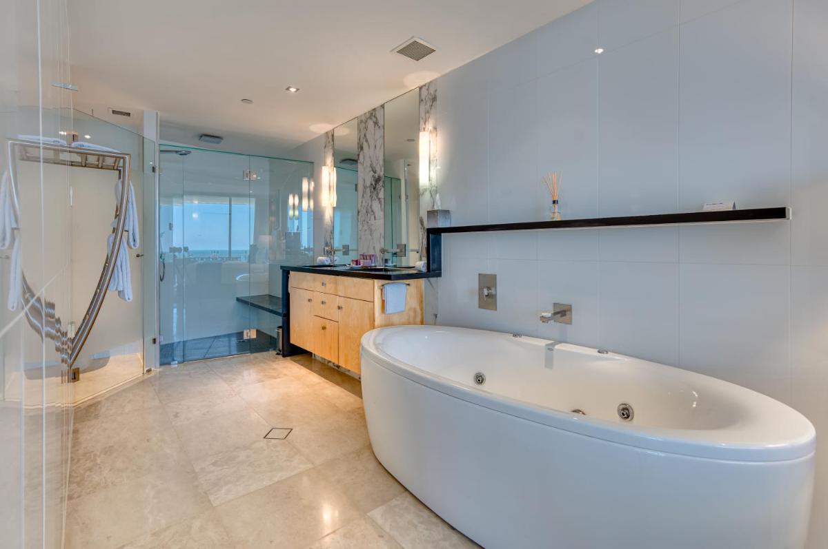 Oceans Mooloolaba - Housity
