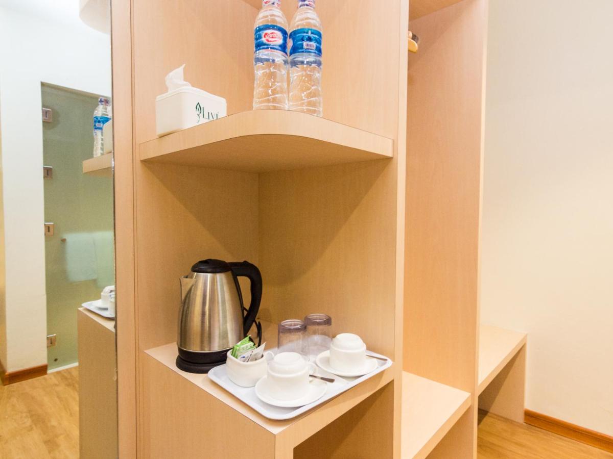 Blitz Hotel Batam Centre - Hizvo