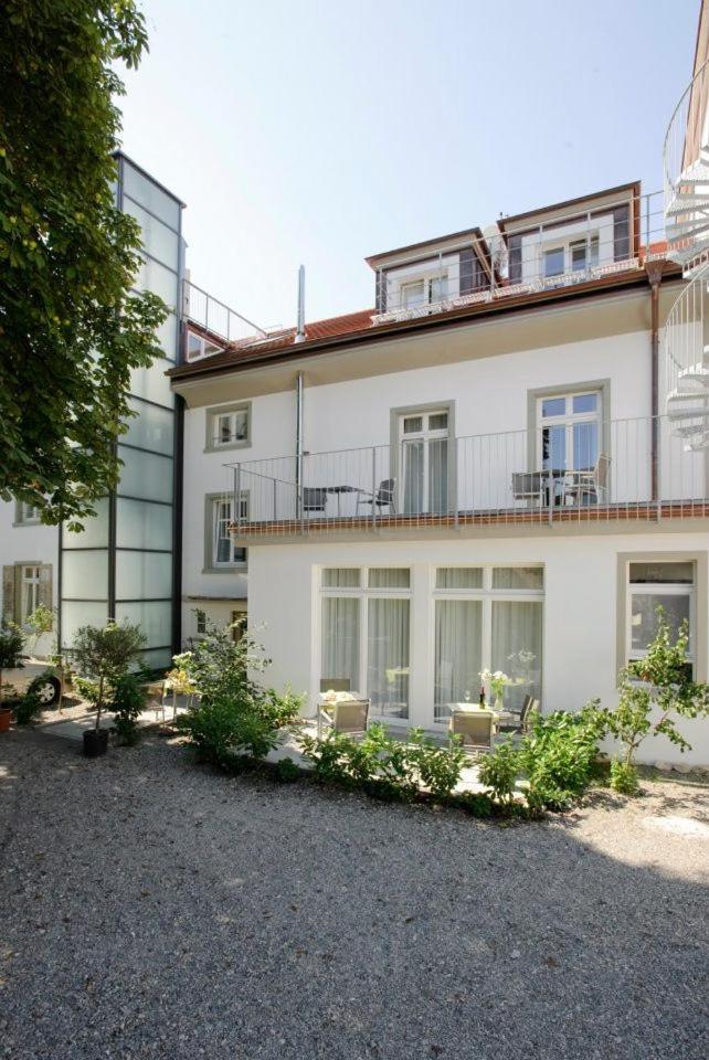 Hotel Constantia - Housity