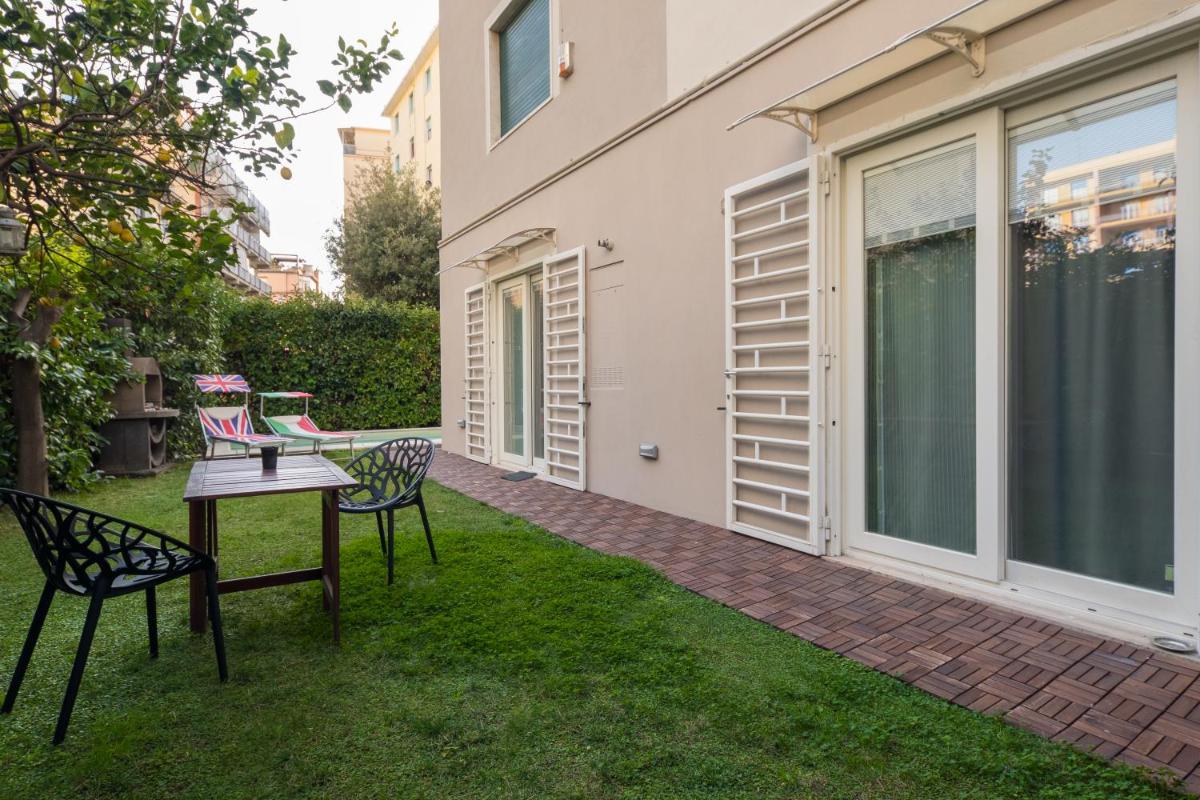 Villa Capri Apartment and Room - Housity