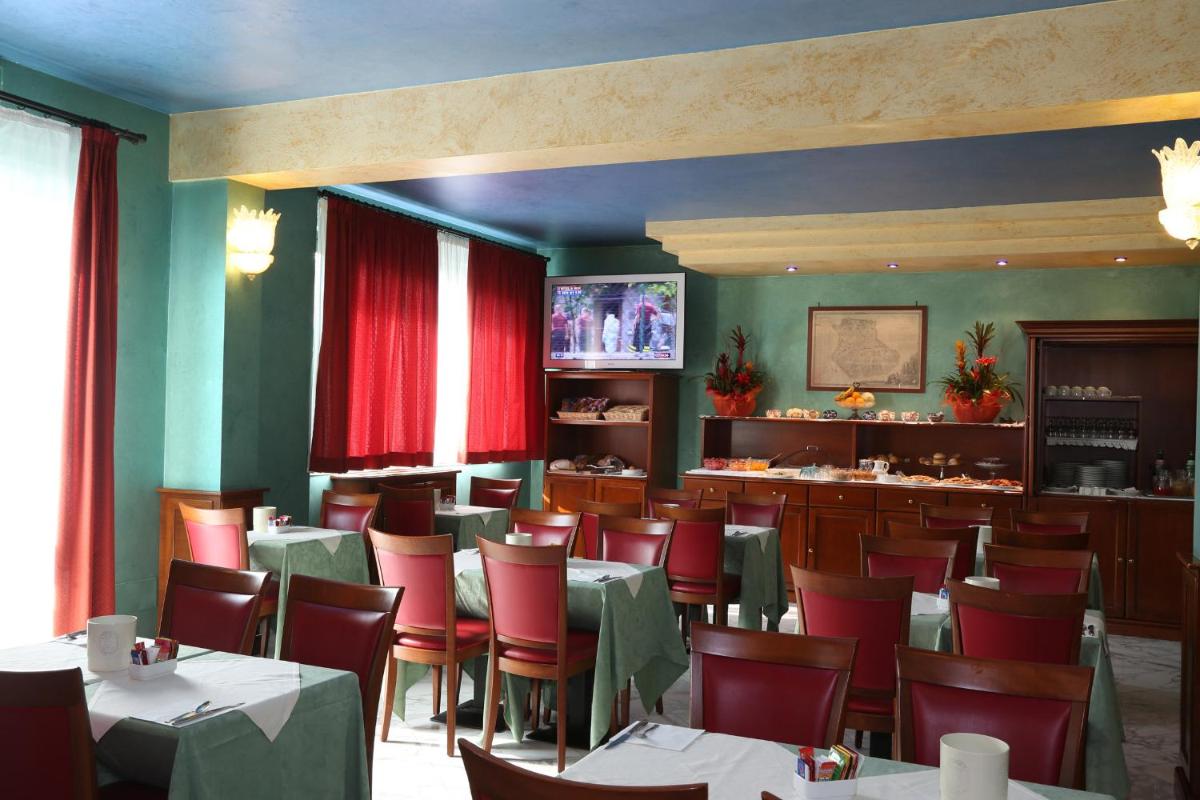 Hotel Abacus - Housity
