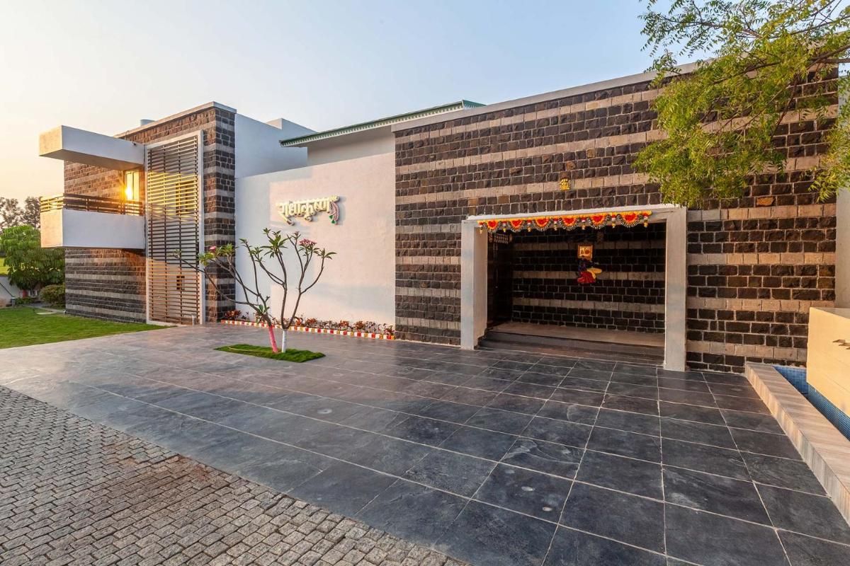 StayVista's Villa Cobblestone with Pool, Terrace & Gazebo - Housity