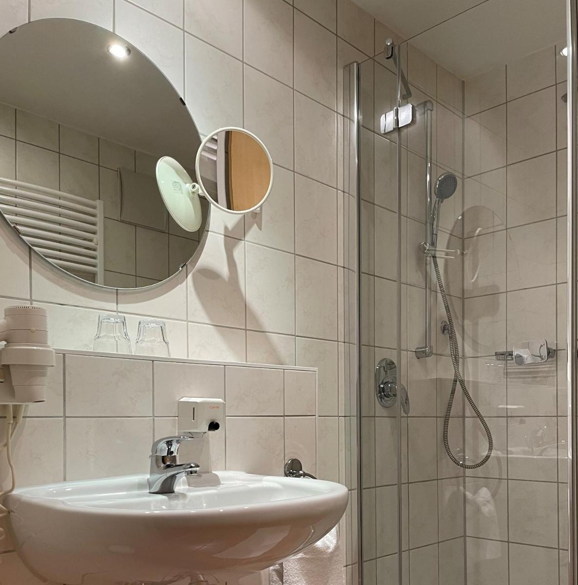 Hotel Bettina garni - Hizvo