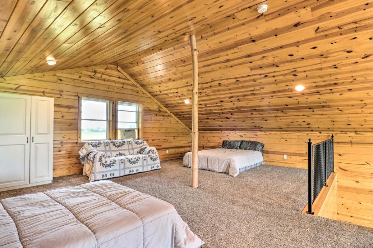 Cozy Haven of Rest Home with Amish Country Views! - Housity