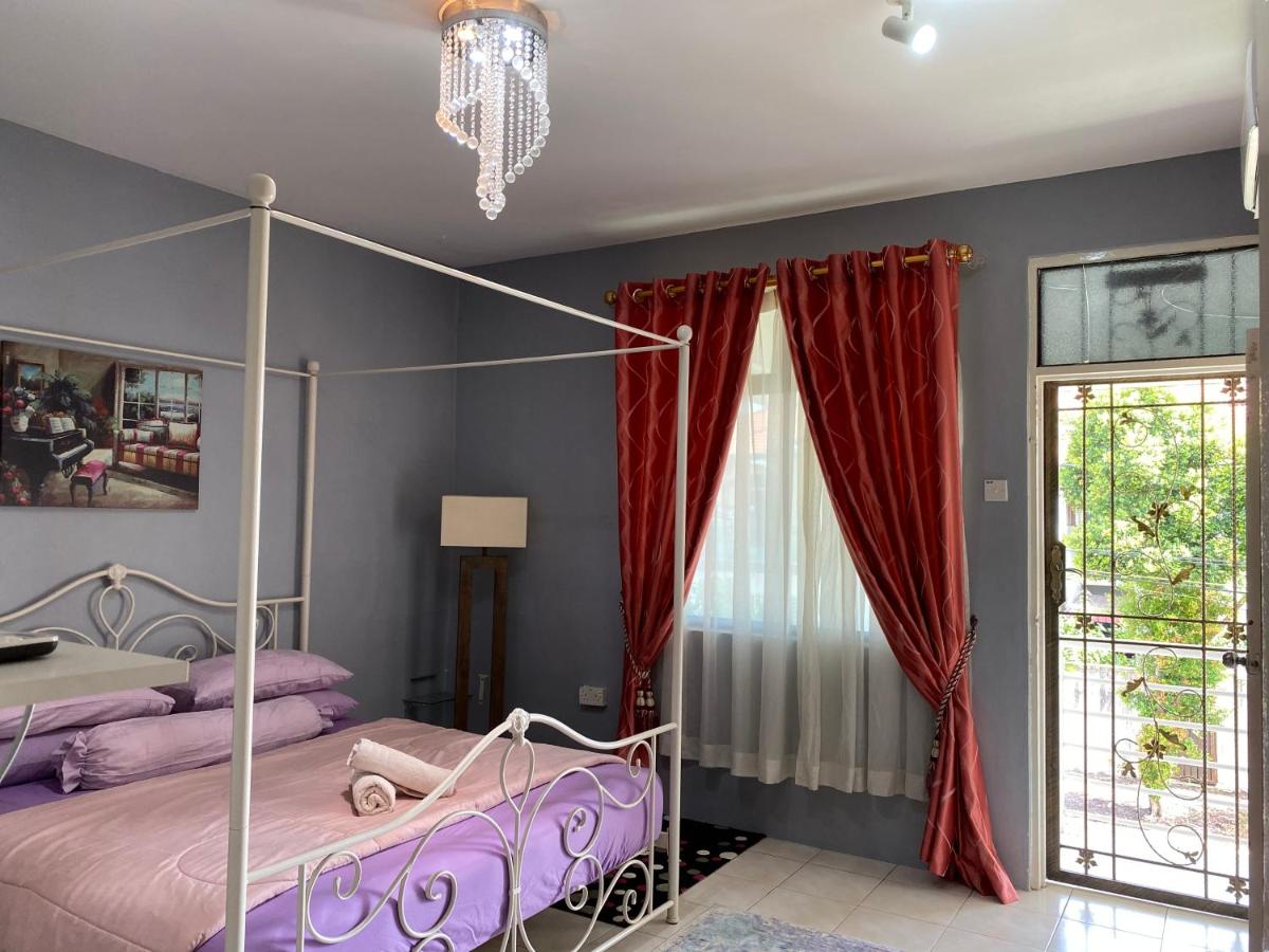 Pasir Gudang Marissa Homestay - Hizvo