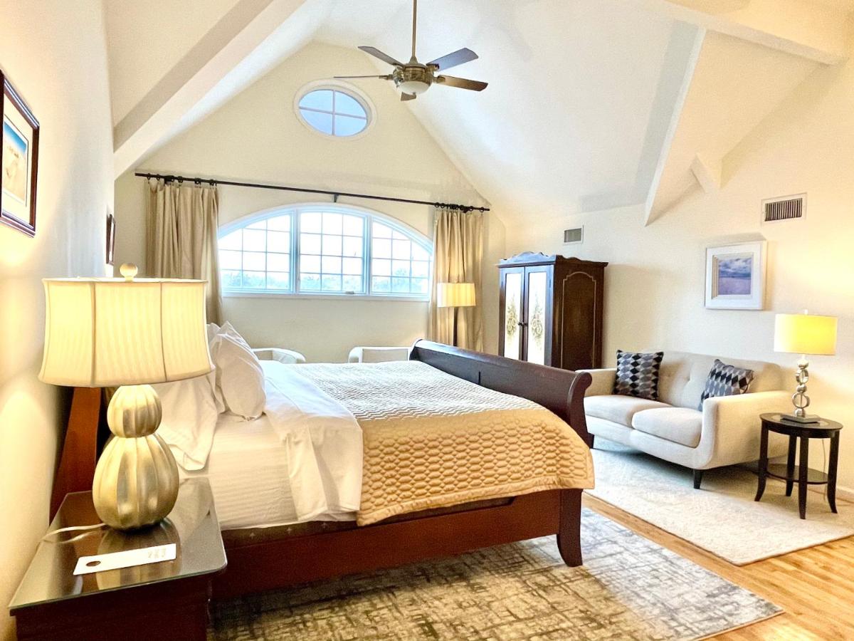 Inn on Main Hotel - Housity