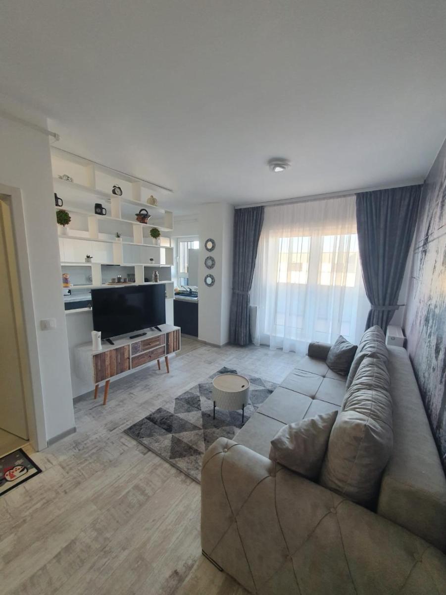 Studio 70 - Housity