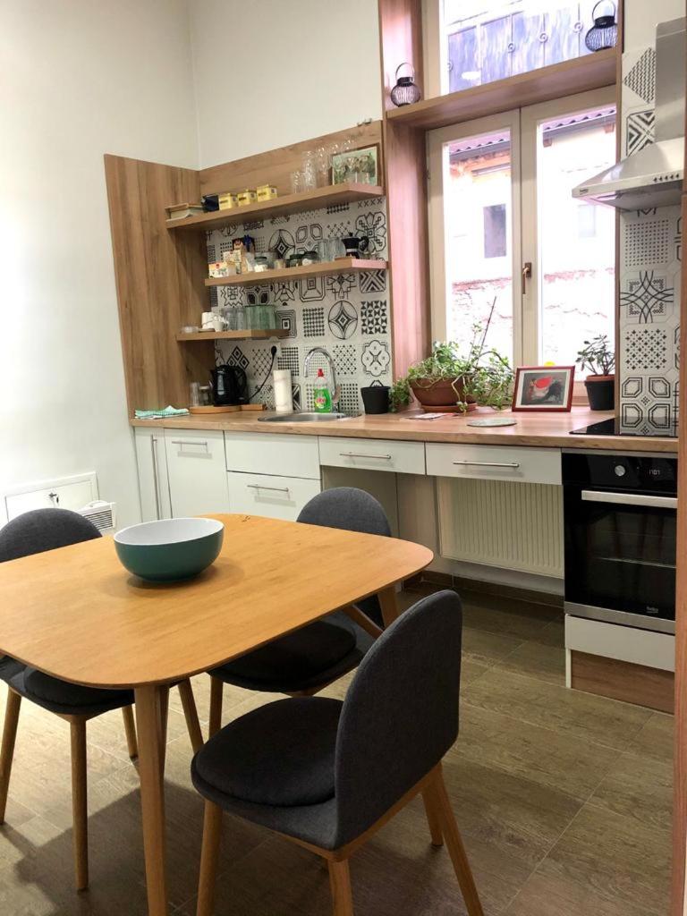 OLD TOWN Sarajevo center apartment 2+2 - Hizvo