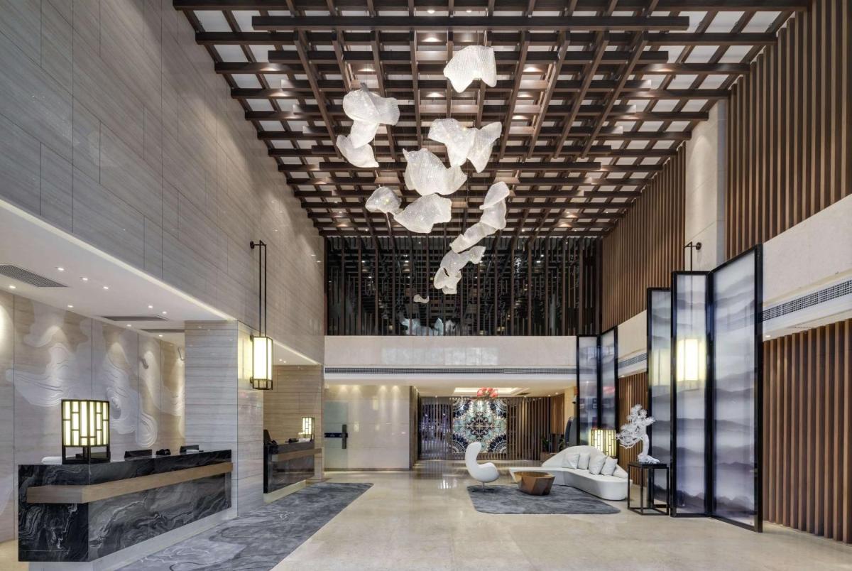 Days Hotel by Wyndham Guangzhou Hantian - Housity