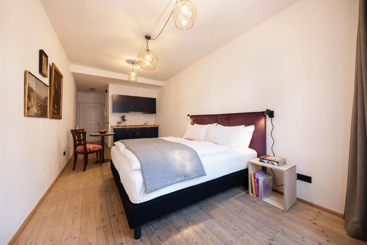 Rosa Goldenstern Residence - Housity