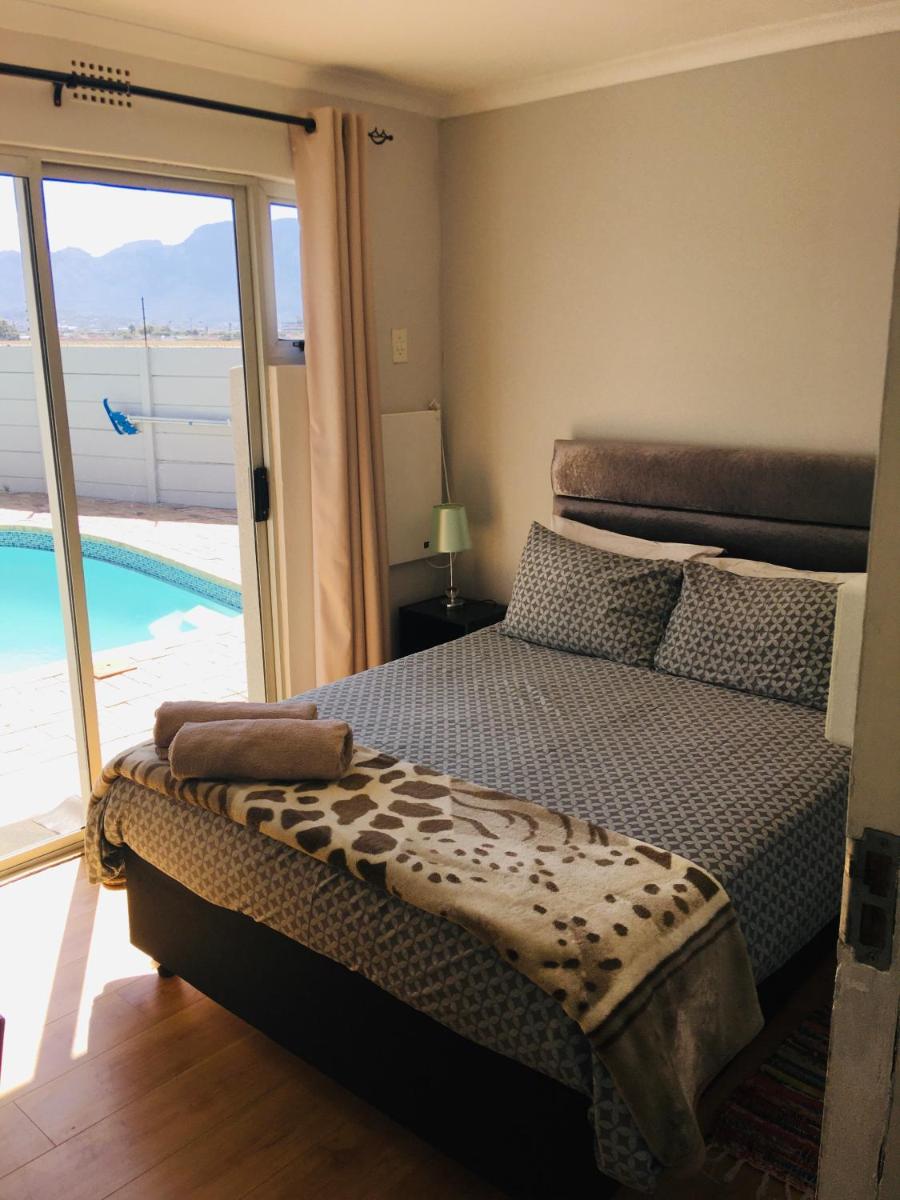 Pelican Accommodation Ottery - Housity