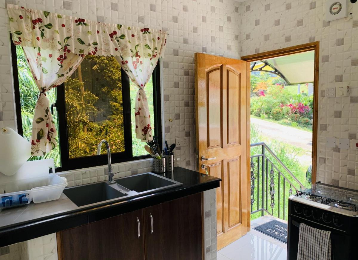 Oceanic View Lodges - Housity