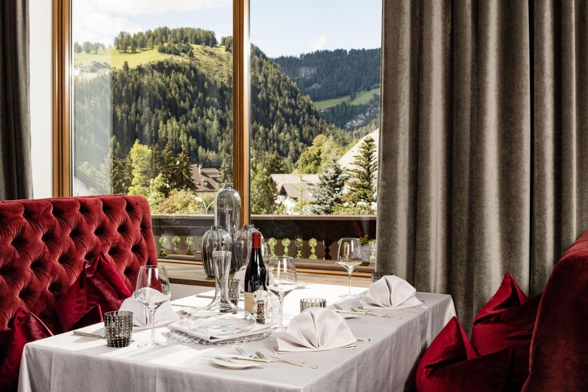 Grand Hotel Wolkenstein - Housity