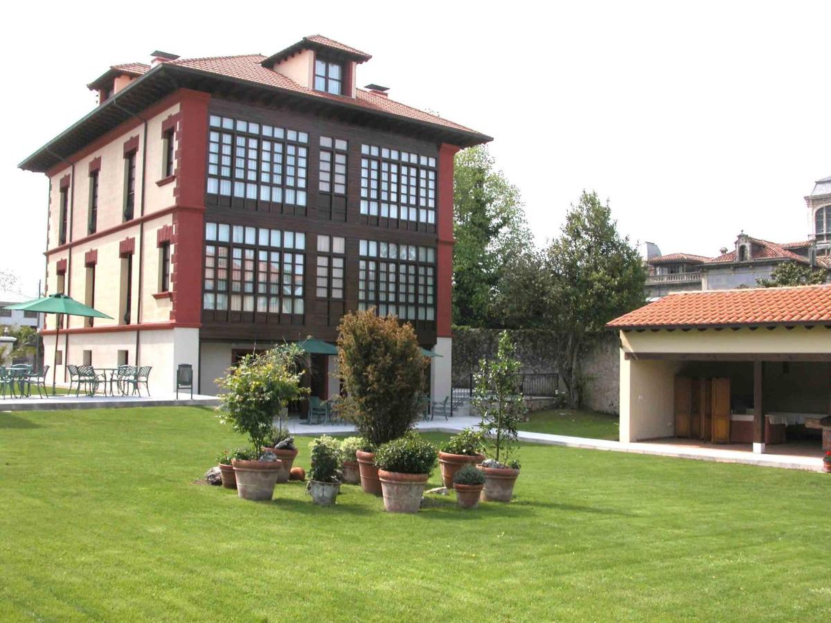 Jardín al aire libre en Silken Spa La Hacienda De Don Juan