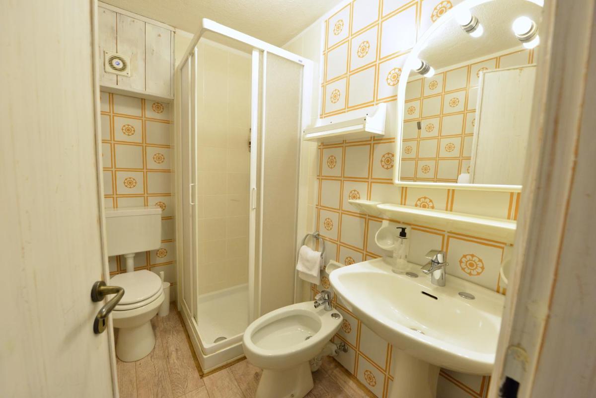 Hotel Petit Dahu - Chambres et Restaurant - Housity