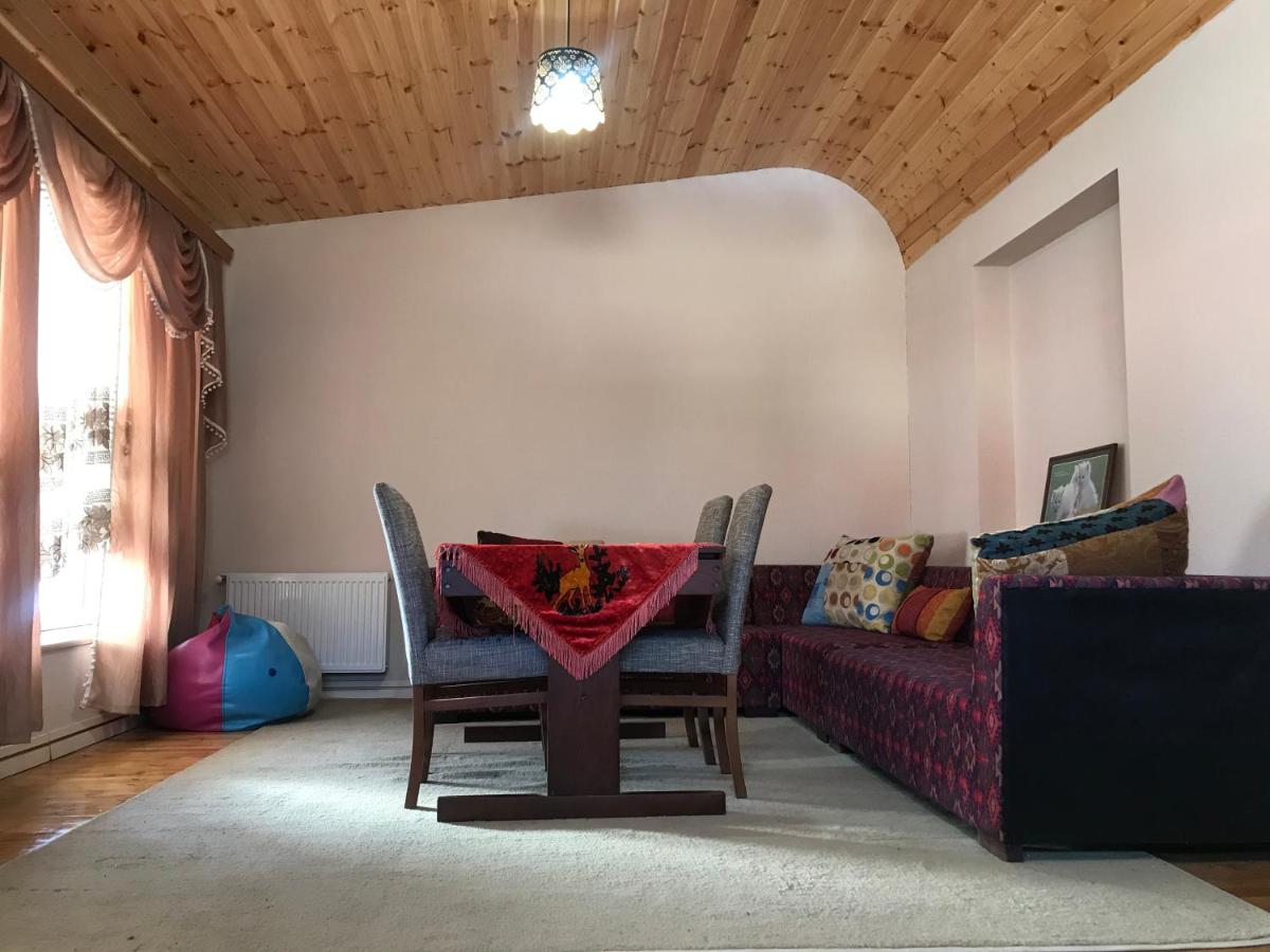 Mansard House - Housity