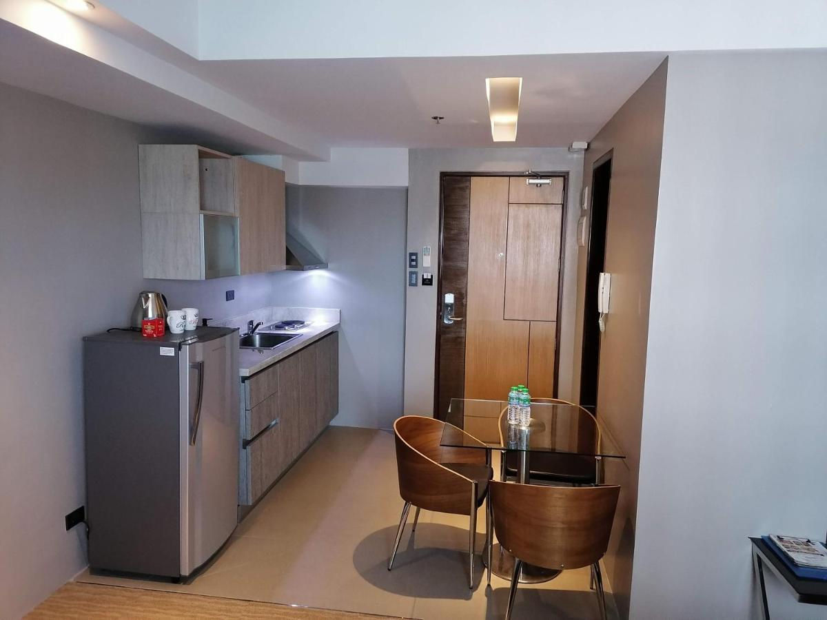 Suitetrails - Studio Deluxe @ Sta.Lucia East Grand Mall - Hotel & Residences