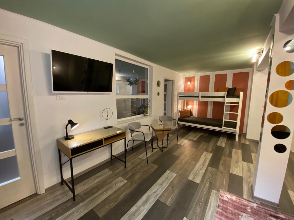 Evergreen Apartment - Housity