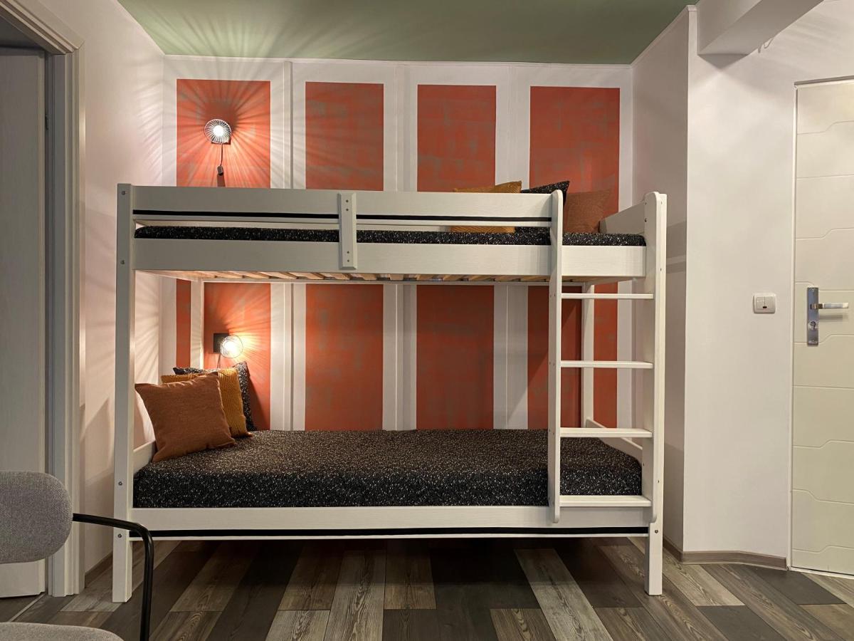 Evergreen Apartment - Housity