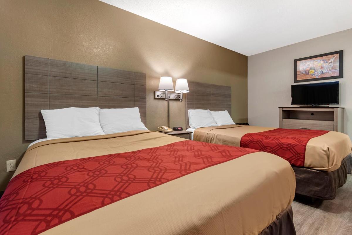 Econo Lodge Dewitt I-90 - Housity