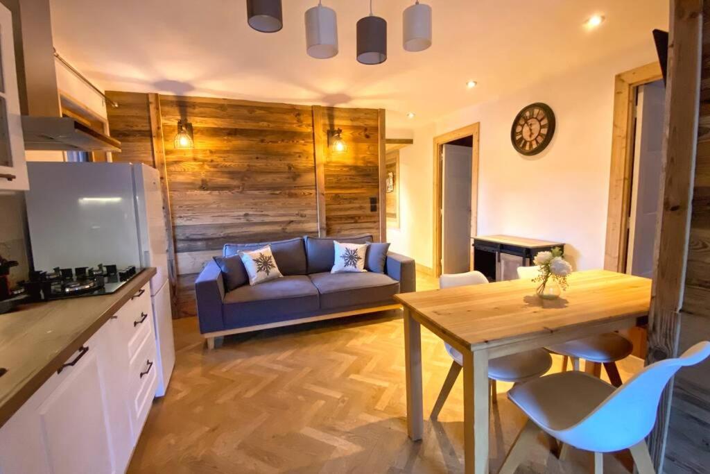 Gîte avec jacuzzi privatif - Housity