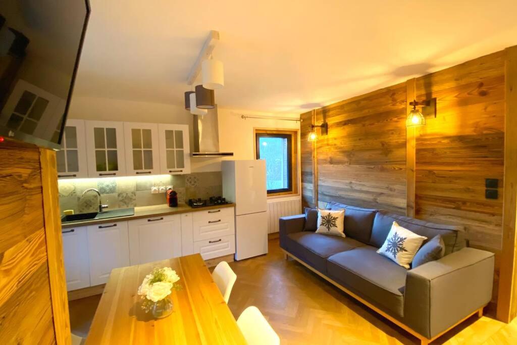 Gîte avec jacuzzi privatif - Housity