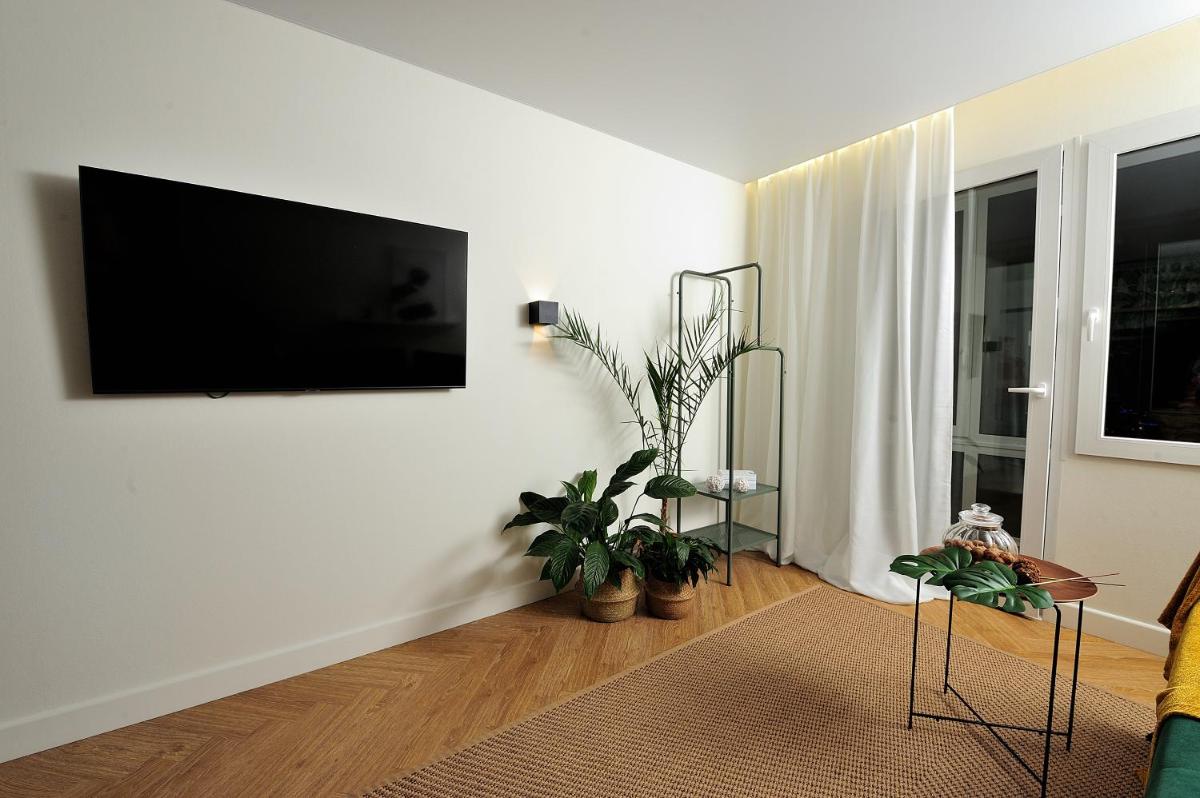 Suitetrails - V O Apartments