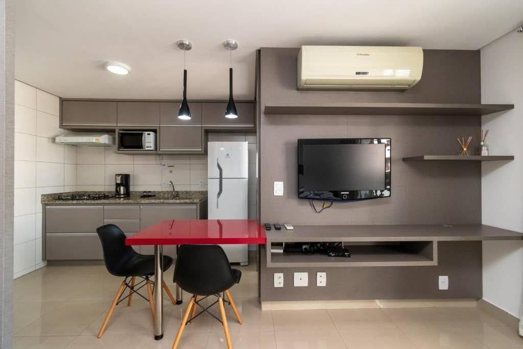 TH1603 - Studio lindo no 16 andar, localizado no Setor Bueno - WIfi- Garagem - Mobiliado - Housity