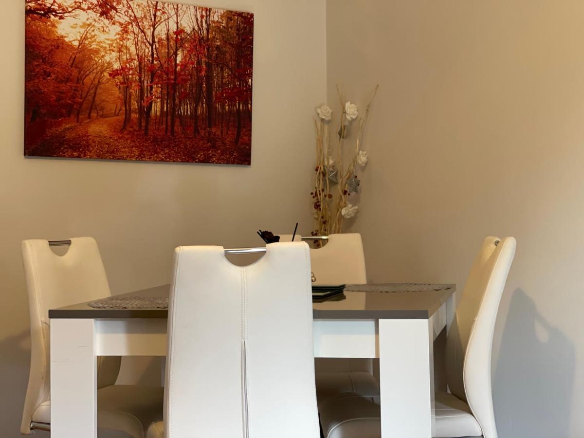 King Court Apartment - Housity